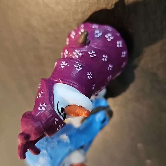 Disney's Frozen Olaf Vinyl Figurines- 2 included - Picture 3 of 6